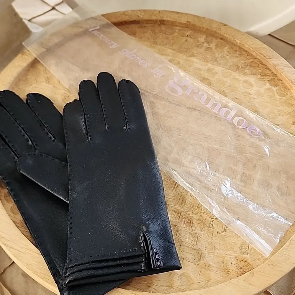 Vintage Luxury Handstitched Grandoe matte  Black Pleated Button Detail Gloves